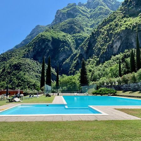 Sky&Pool Dom Apartment Riva del Garda Exterior foto