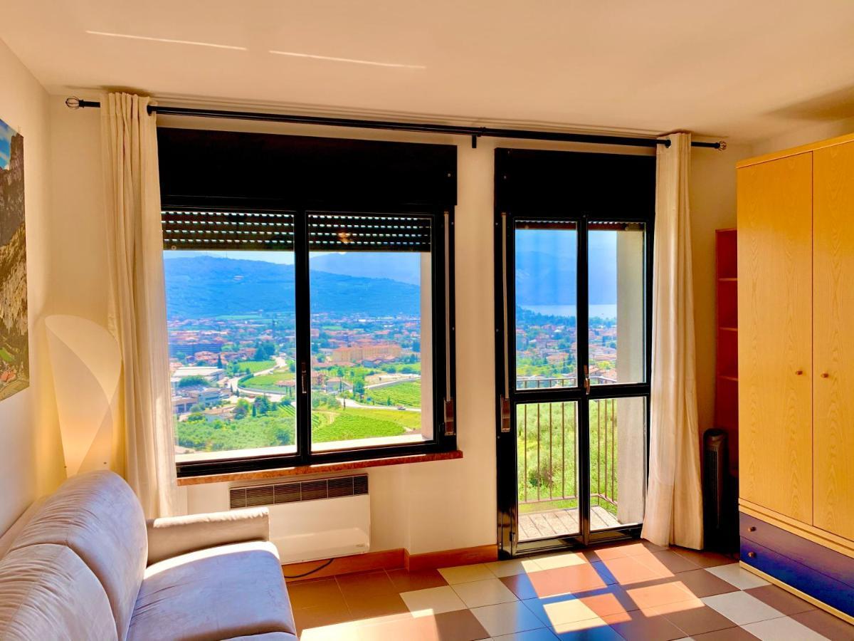 Sky&Pool Dom Apartment Riva del Garda Exterior foto