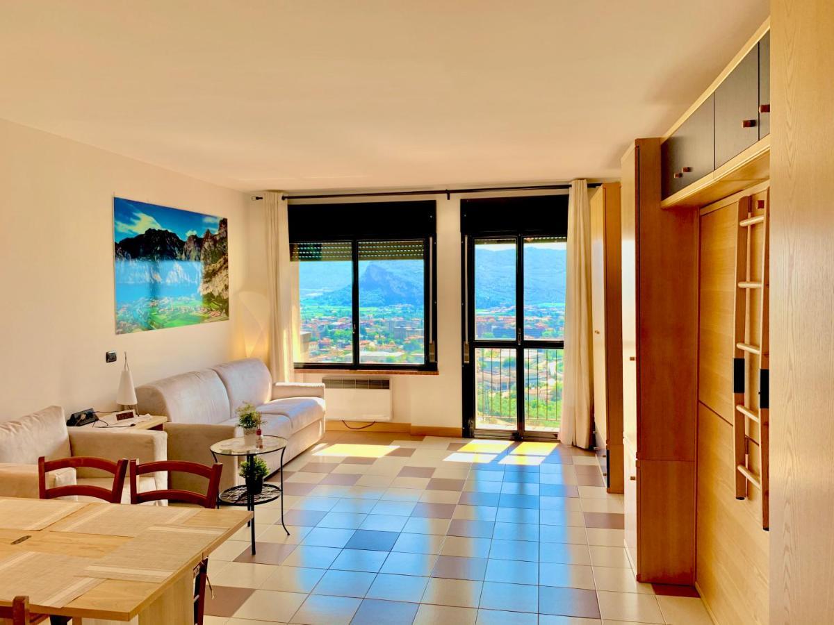 Sky&Pool Dom Apartment Riva del Garda Exterior foto