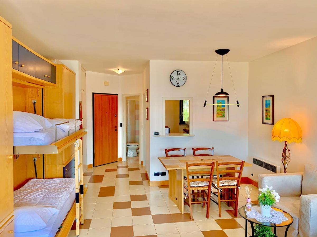 Sky&Pool Dom Apartment Riva del Garda Exterior foto