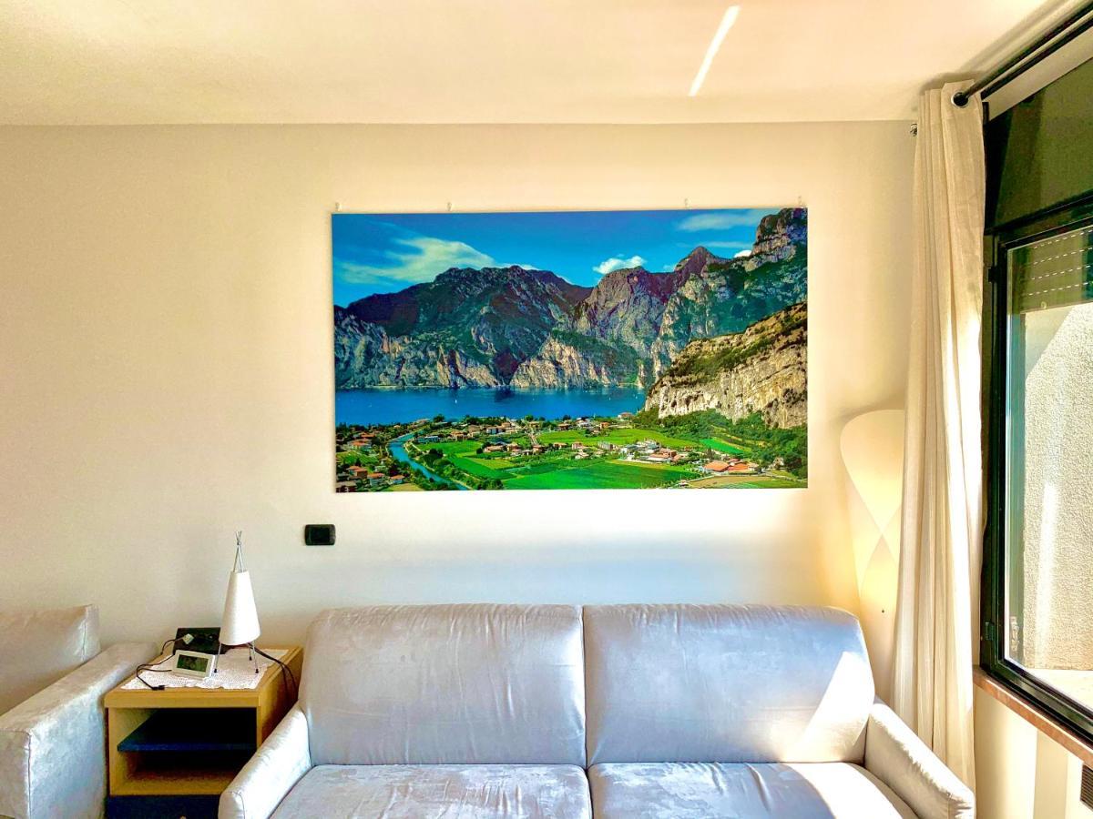Sky&Pool Dom Apartment Riva del Garda Exterior foto