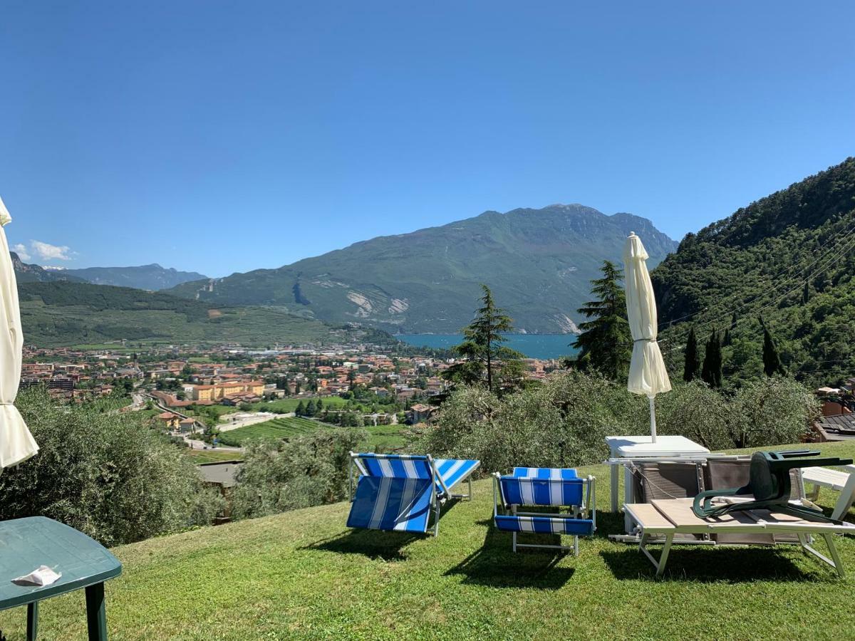 Sky&Pool Dom Apartment Riva del Garda Exterior foto