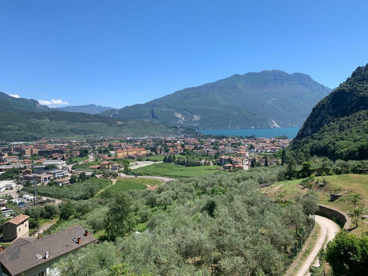 Sky&Pool Dom Apartment Riva del Garda Exterior foto