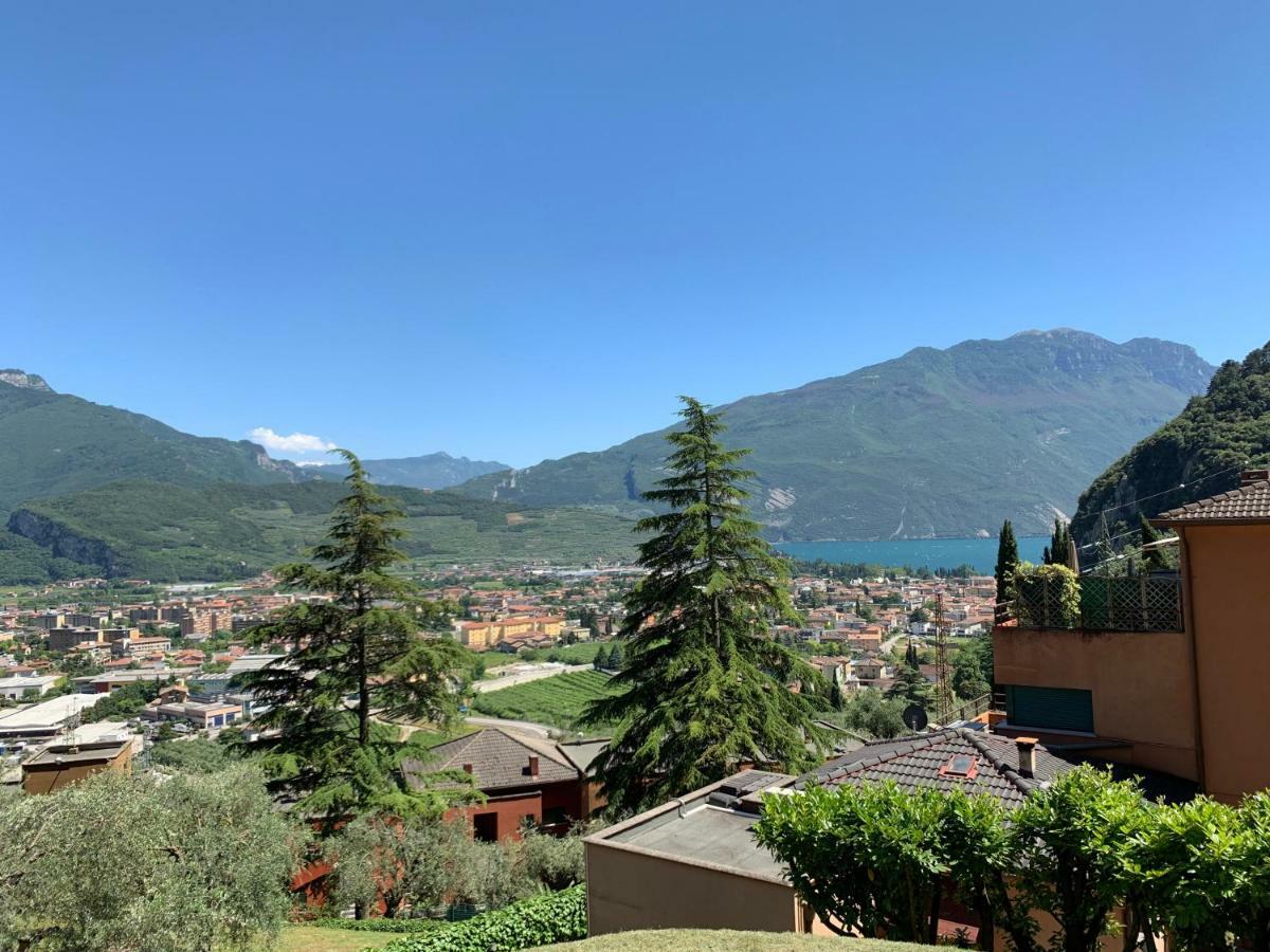 Sky&Pool Dom Apartment Riva del Garda Exterior foto