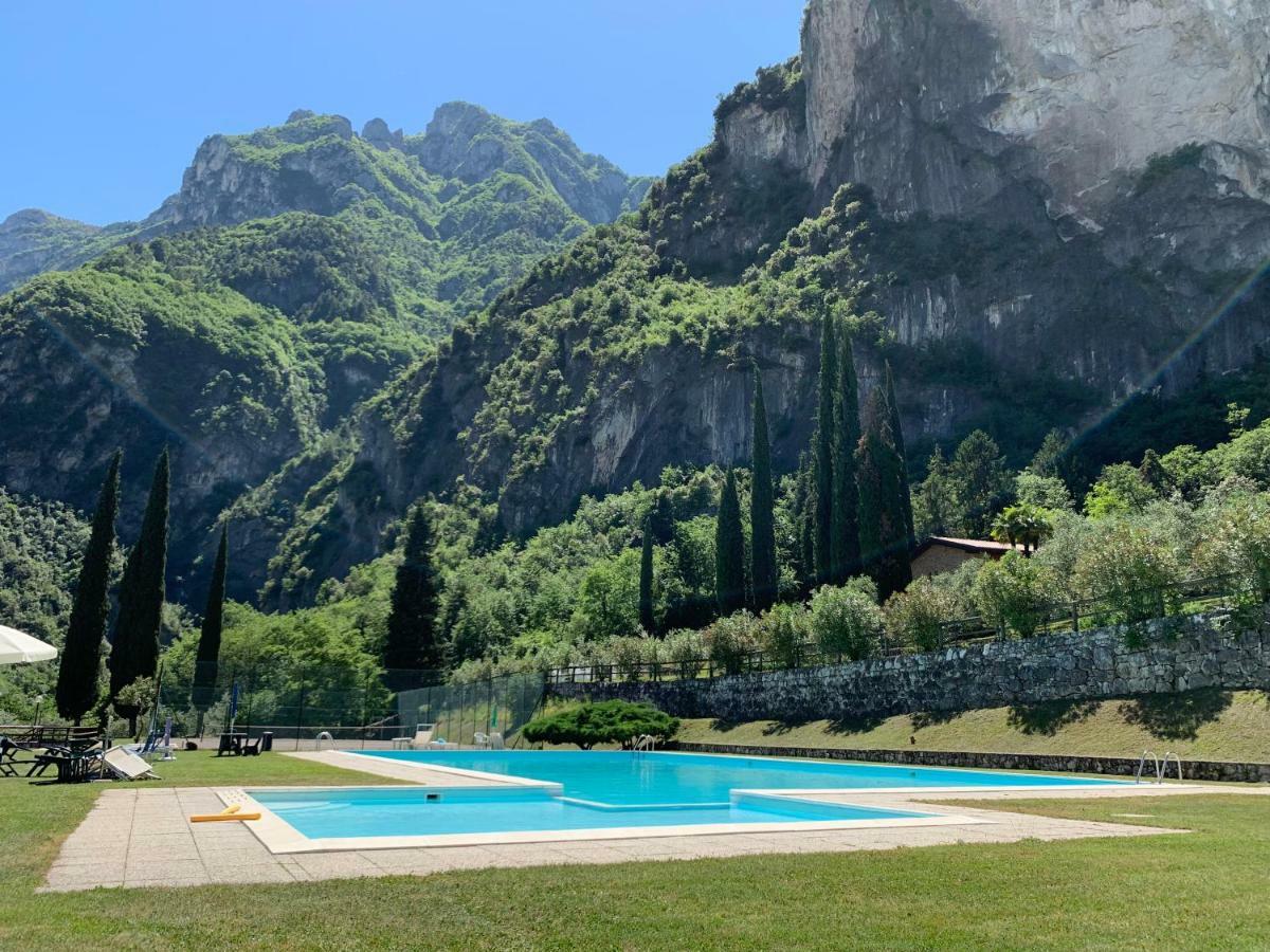 Sky&Pool Dom Apartment Riva del Garda Exterior foto